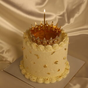 Gold Taçlı Doğum Günü Pastası