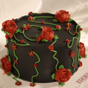 Siyah ve Kırmızı Güllü Pasta